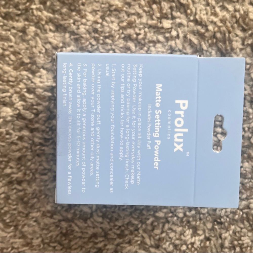 Prolux Setting Powder - Picture 2 of 2
